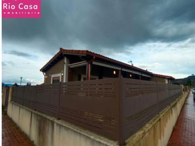 Chalet en venta en Albelda De Iregua, La Rioja