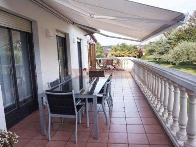 Chalet en venta en Albelda De Iregua, La Rioja