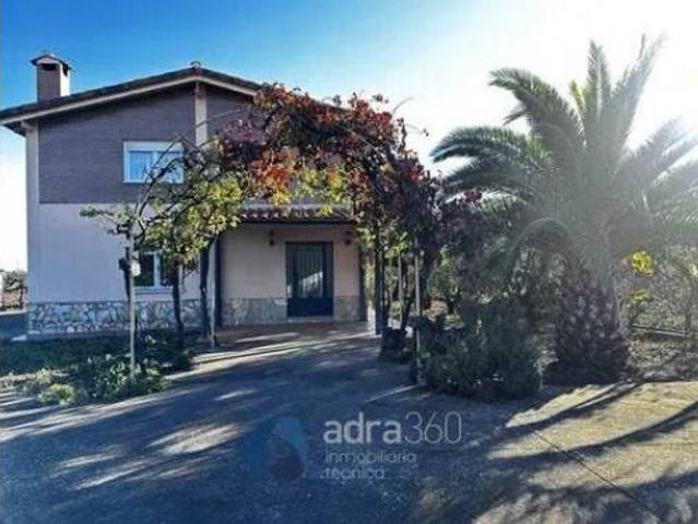 Chalet en venta en Albelda De Iregua, La Rioja