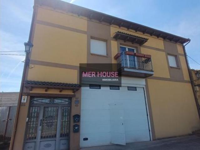 Chalet en venta en Alberite, La Rioja