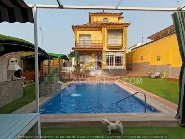 Chalet en venta en Alcalá de Guadaíra, Sevilla