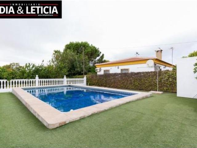Chalet en venta en Alcalá De Guadaíra, Andalucía