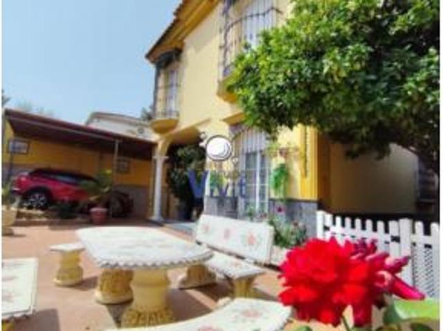 Chalet en venta en Alcalá De Guadaíra, Andalucía