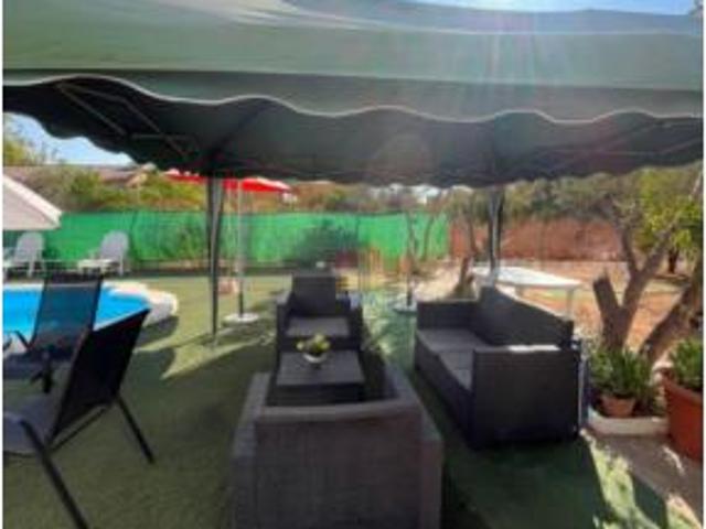 Chalet en venta en Urbanización La Galbana, Alcalá De Guadaíra