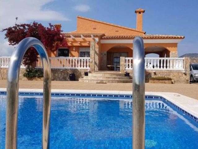 Chalet en venta en Alcossebre, el Baix Maestrat
