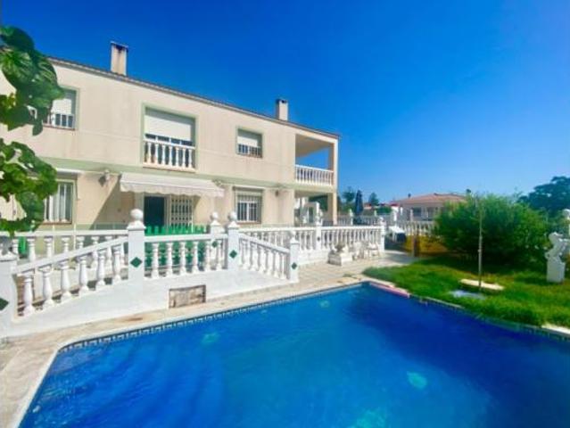 Villa en venta en Alcanar