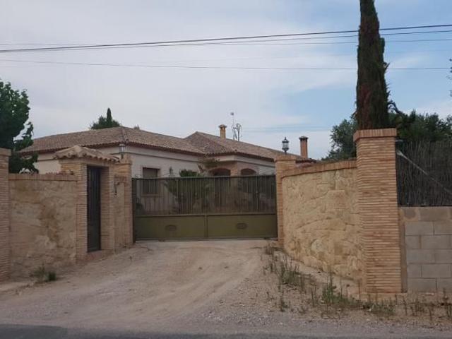 Villa en venta en Castalla