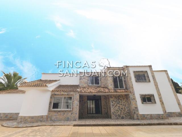 Villa en venta en San Juan De Alicante, Playa San Juan