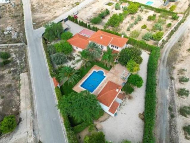 Chalet en venta en Urbanització Serreta de la Torre, l'Alacantí