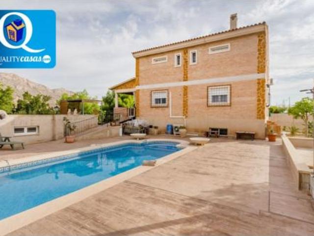 Chalet en venta en Vallonga, l'Alacantí