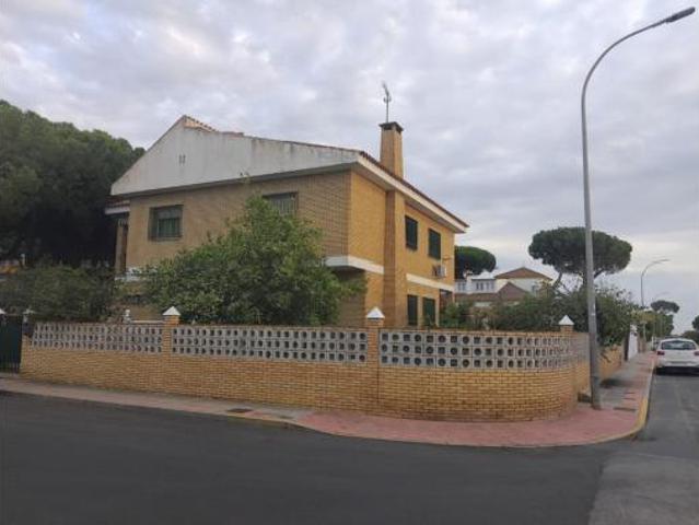 Villa en venta en Aljaraque, Bellavista