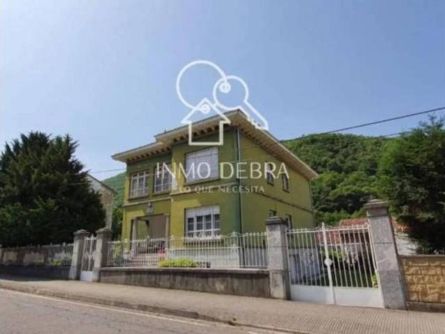 Chalet en venta en El Pino, Aller