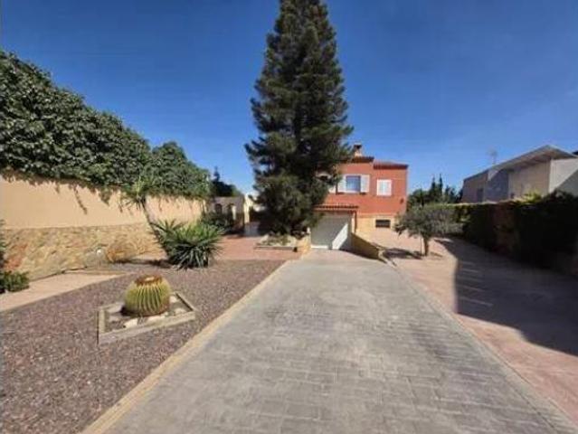 Chalet en venta en Retamar, Almería
