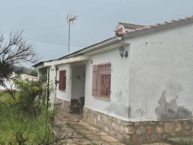 Villa en venta en Almoguera