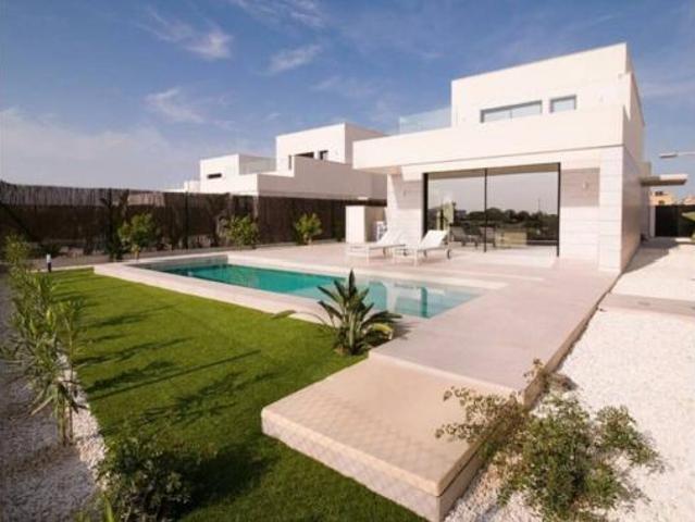 Villa en venta en Almoradí