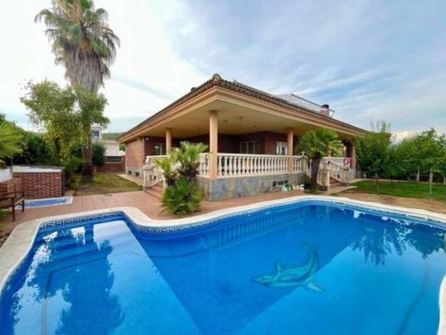 Villa en venta en Almoster, Aubareda