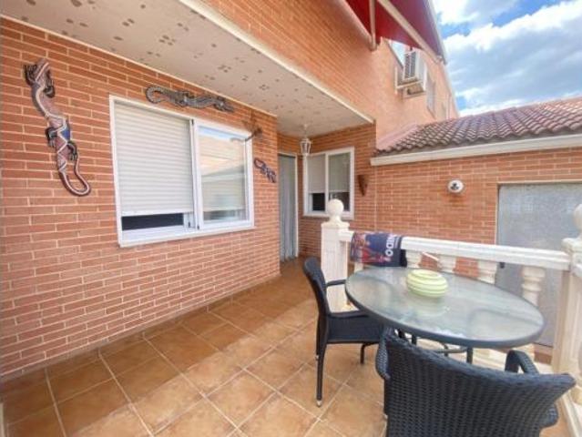 Chalet en venta en Alovera, Castilla-La Mancha