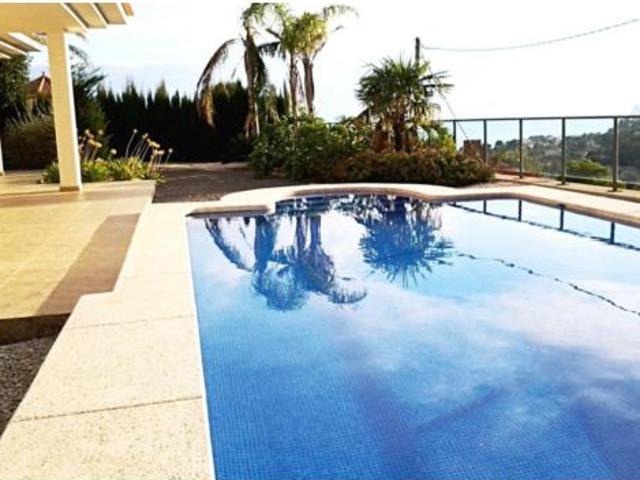 Chalet en venta en la Marina Baixa, Valencia