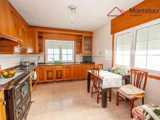 Chalet en venta en Ames, Santiago