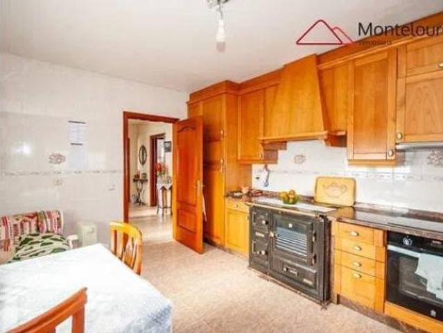 Chalet en venta en Ames, Santiago