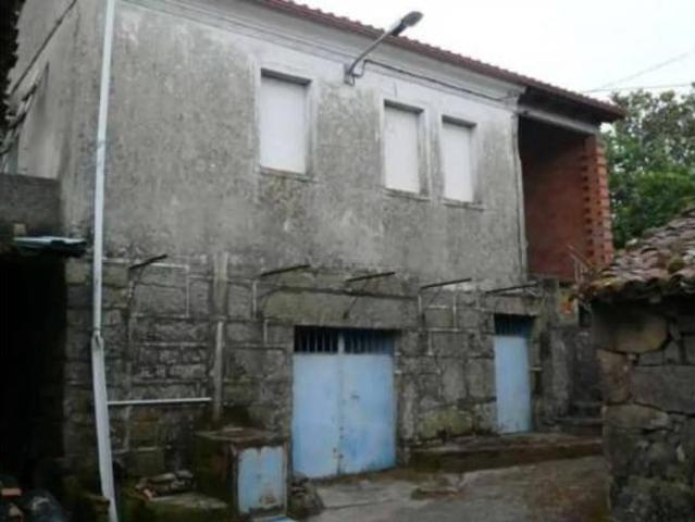 Chalet en venta en Amoeiro, Ourense