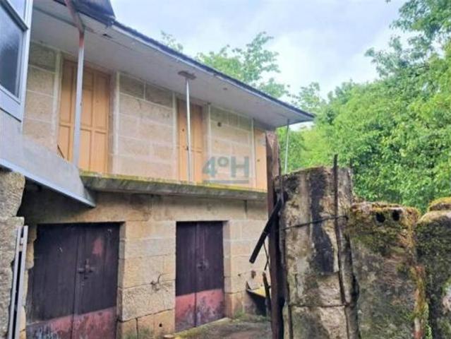 Chalet en venta en Amoeiro, Ourense