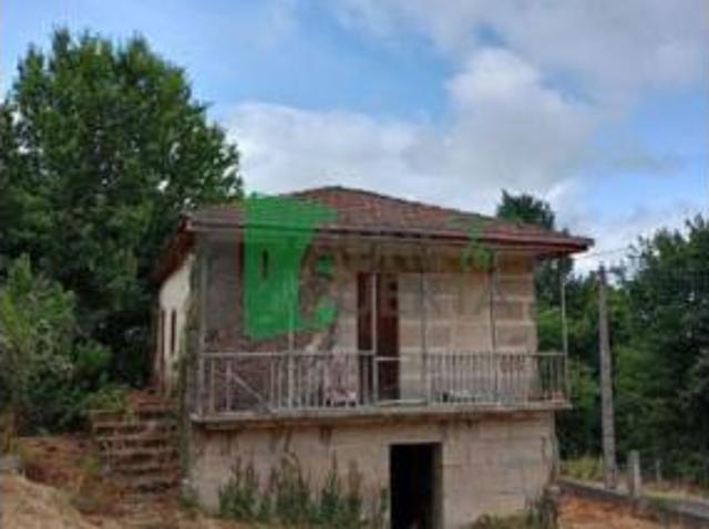 Chalet en venta en Amoeiro, Ourense
