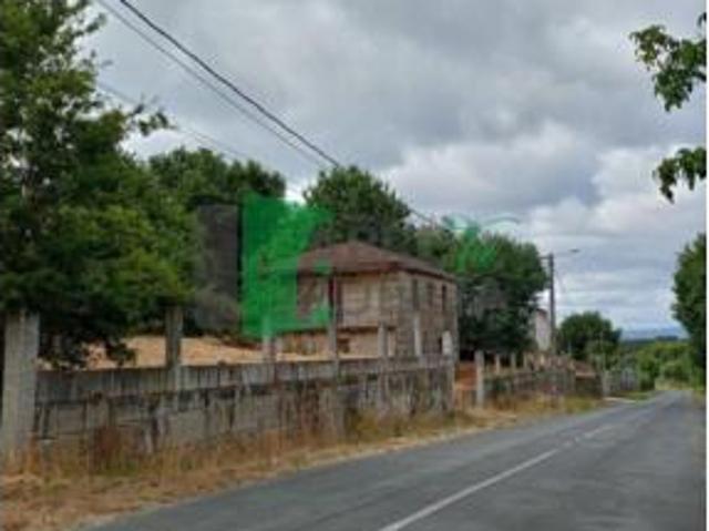 Chalet en venta en Amoeiro, Ourense