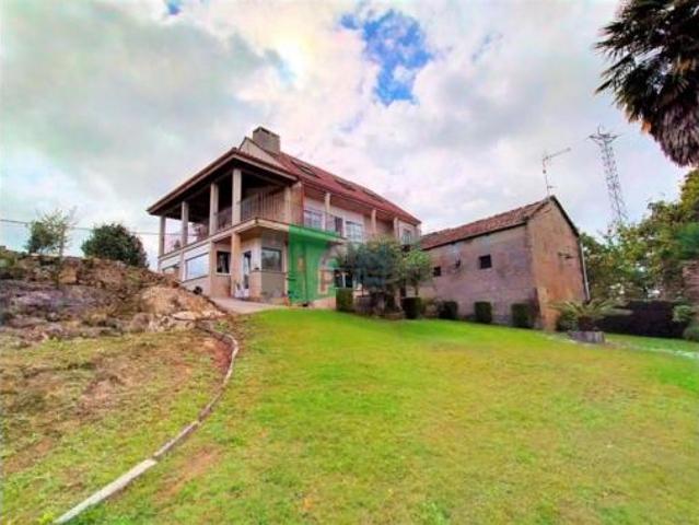 Chalet en venta en Amoeiro, Ourense