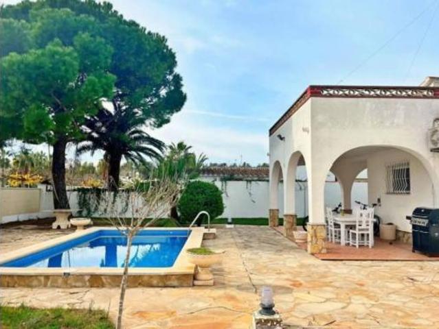 Chalet en venta en l'Eucaliptus, Montsià