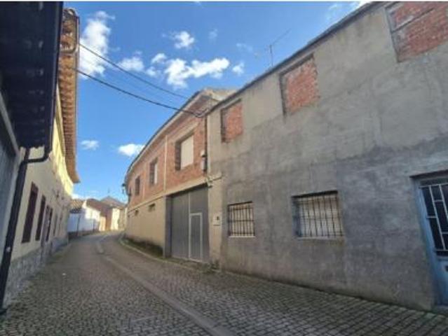 Chalet en venta en Ampudia, Palencia