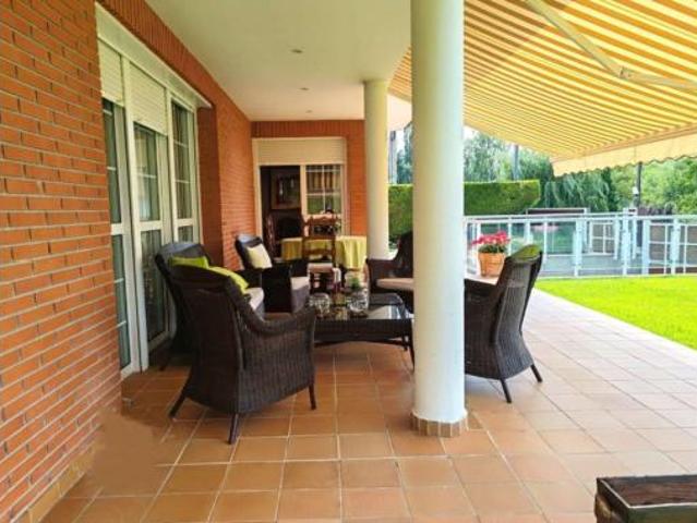 Chalet en venta en Anguciana, La Rioja