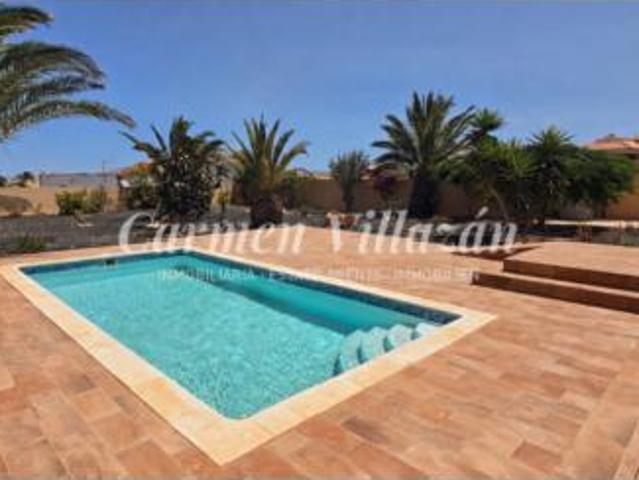 Chalet en venta en Antigua, Canarias