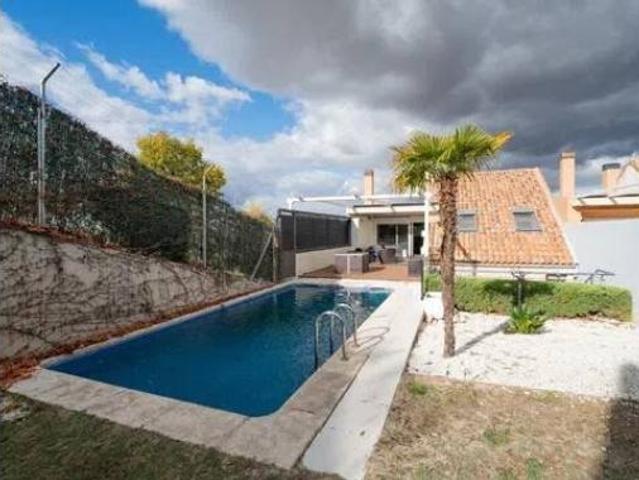 Chalet en venta en Valdelascasas, Aranjuez