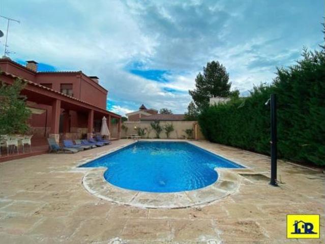 Villa en venta en Arcas Del Villar, Urbanización Cañada Molina