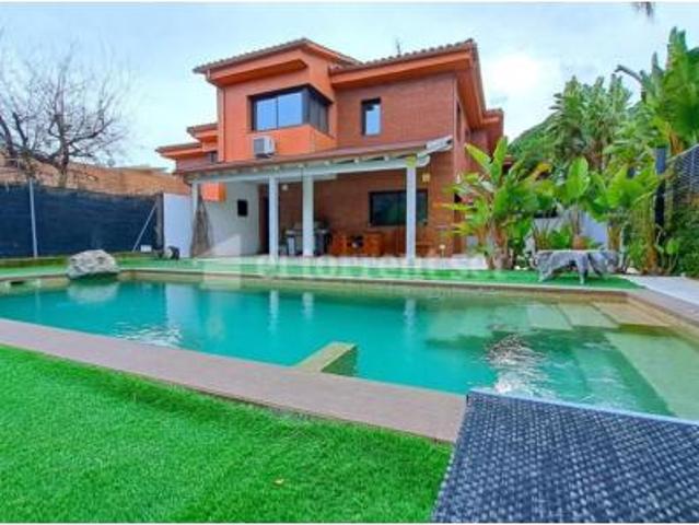 Chalet en venta en Urbanització de Can Barrau, Maresme