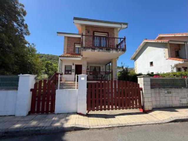 Chalet en venta en Argoños, Cantabria