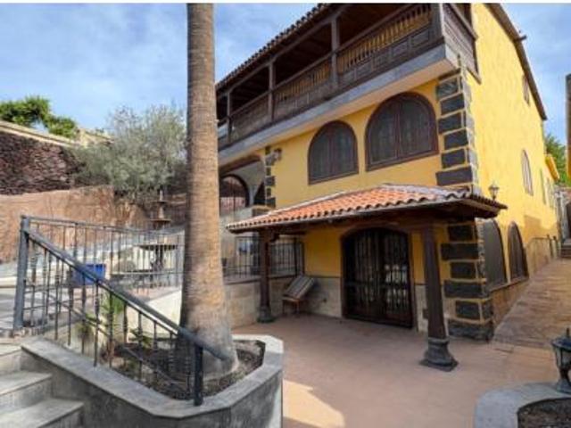 Chalet en venta en Los Cristianos, Arona