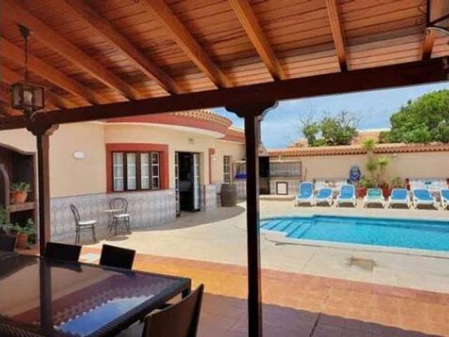Chalet en venta en Coromoto, Arona