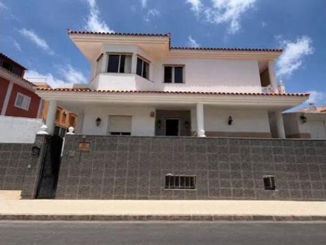 Chalet en venta en Parque de la Reina, Arona