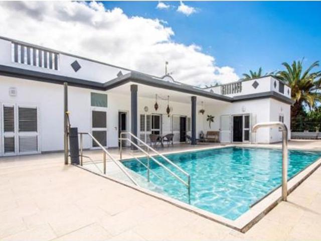 Chalet en venta en Parque de la Reina, Arona