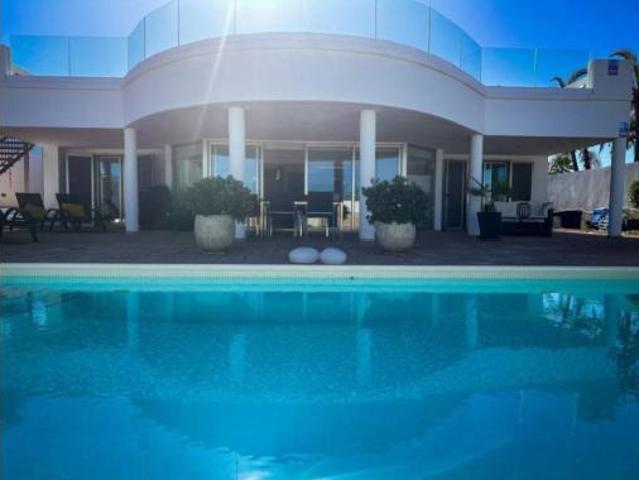 Villa en venta en Arona, Palm-Mar