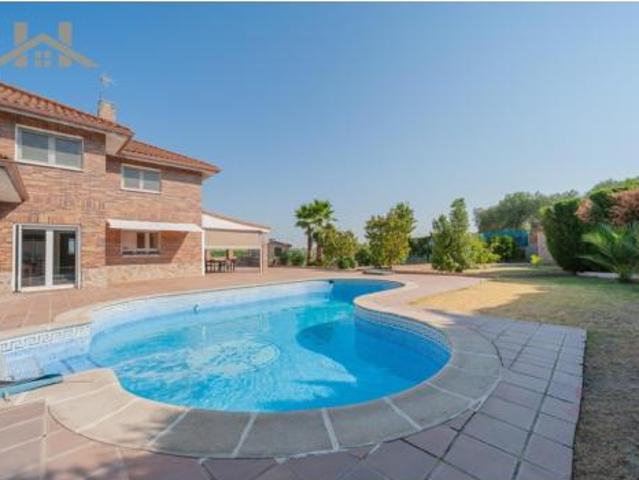 Chalet en venta en Arroyomolinos, Madrid