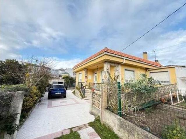 Chalet en venta en Oseiro, A Coruña