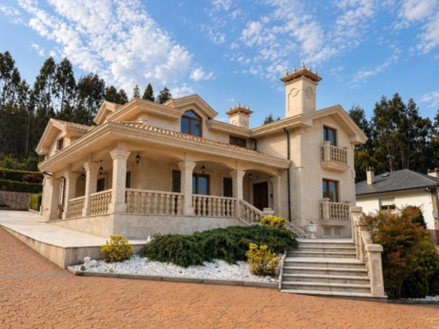 Chalet en venta en Oseiro, A Coruña