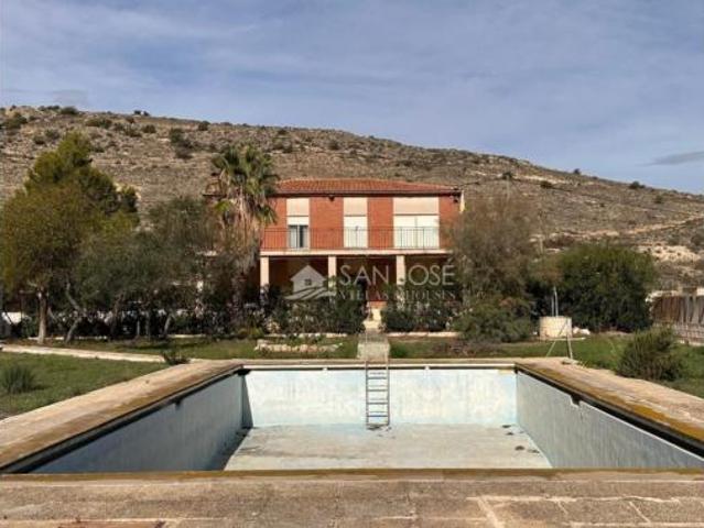 Chalet en venta en Aspe, Valencia