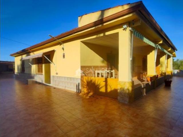 Chalet en venta en Aspe, Valencia