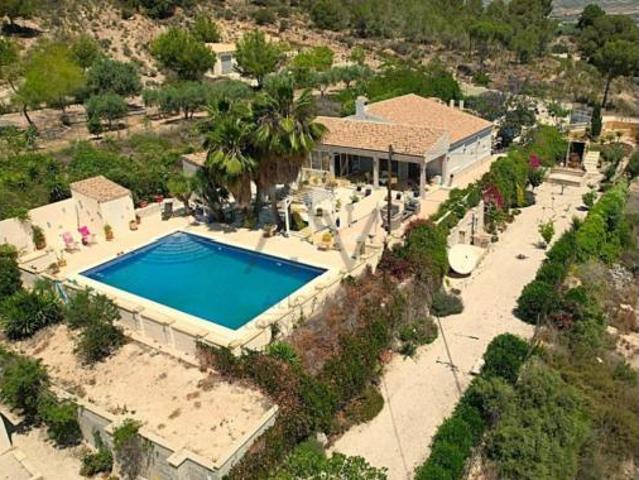 Villa en venta en Aspe
