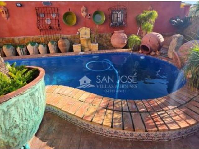 Chalet en venta en Aspe, Valencia