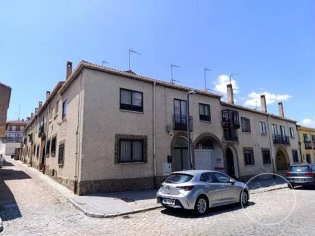 Villa en venta en Ávila